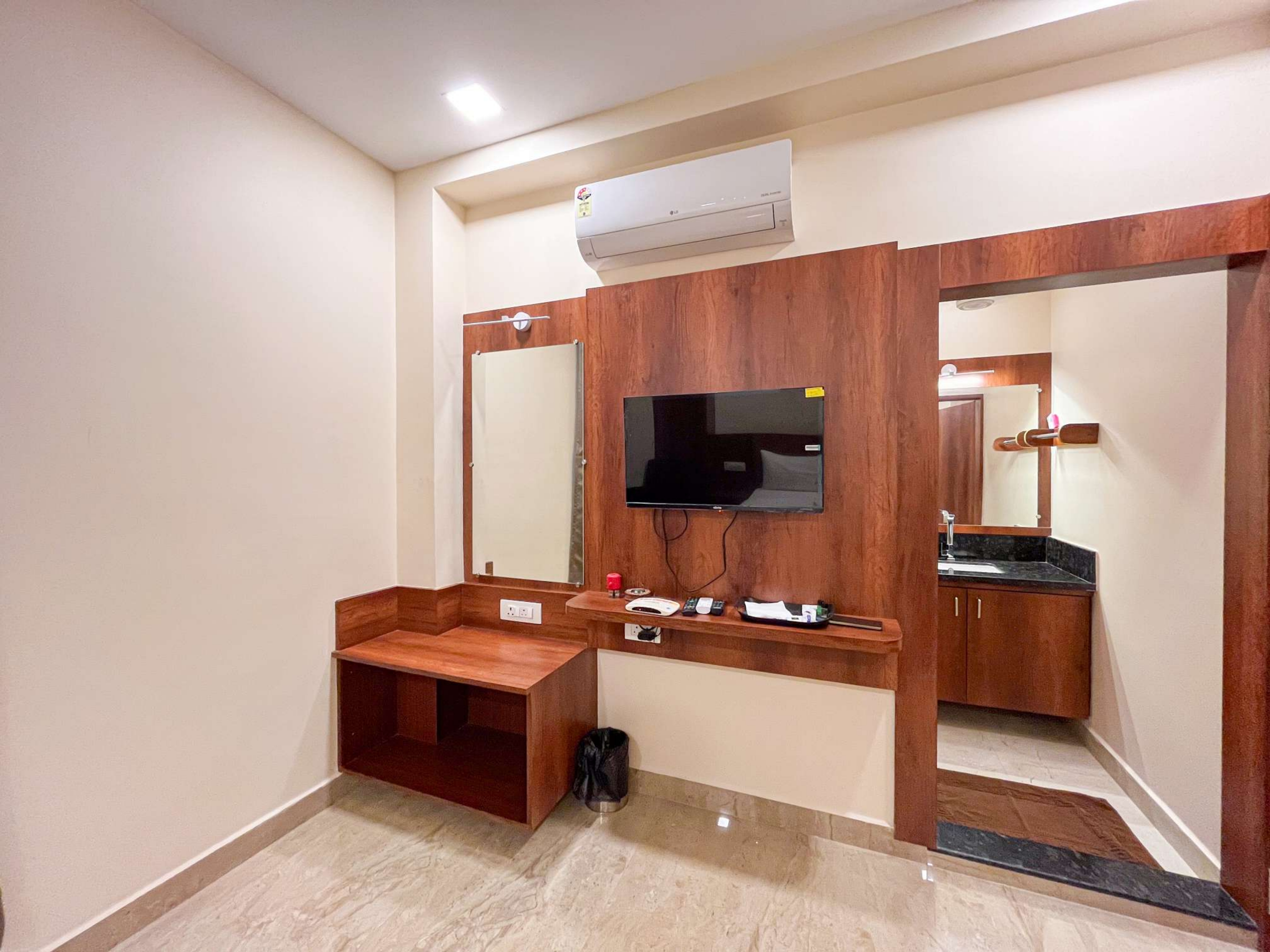 Park Regency Ambur