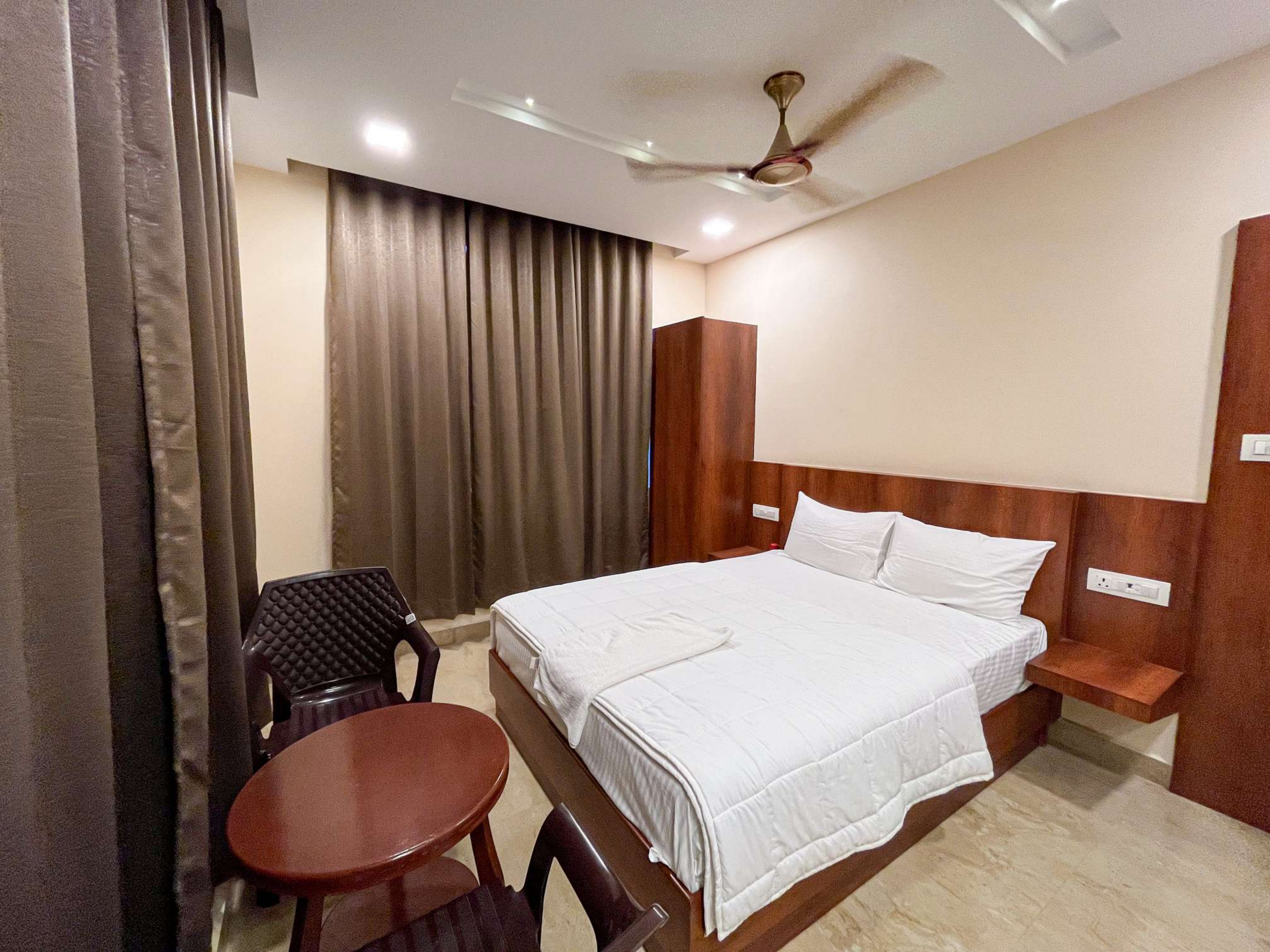 Park Regency Ambur